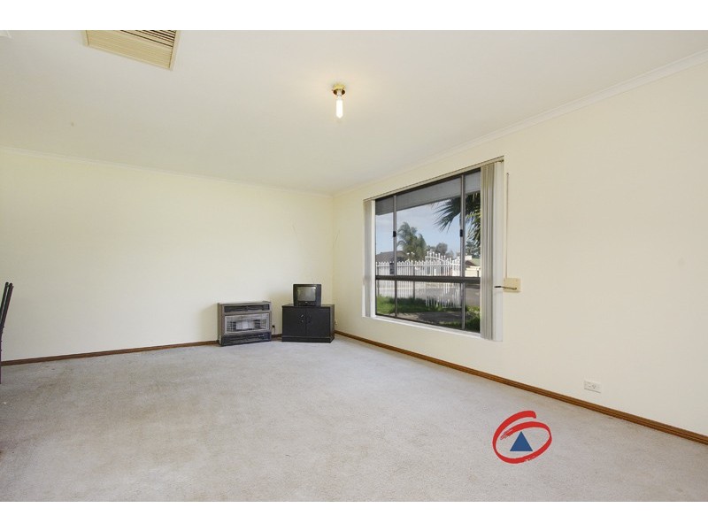 15 Denbar Grove, Andrews Farm SA 5114