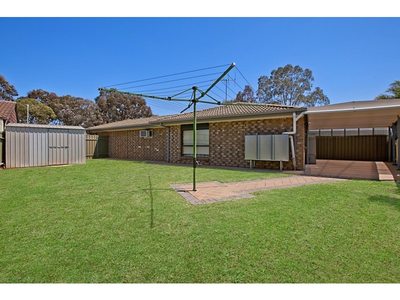 2/27  Commodore Parade, Andrews Farm SA 5114
