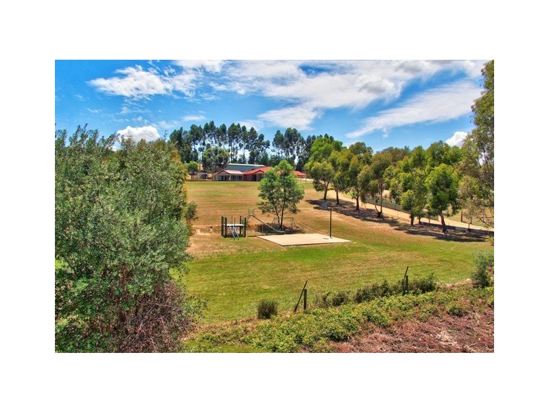 68 Yettie Road, Williamstown SA 5351