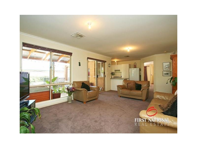 11 Fatchen Close, Evanston Park SA 5116