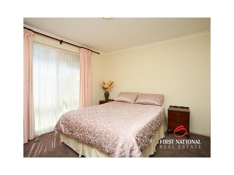 11 Fatchen Close, Evanston Park SA 5116