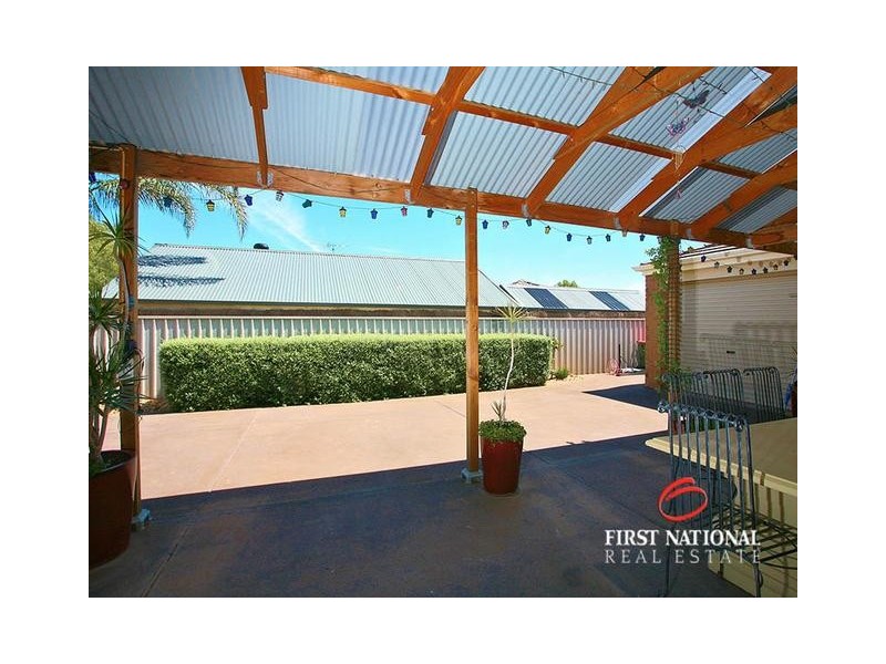 11 Fatchen Close, Evanston Park SA 5116