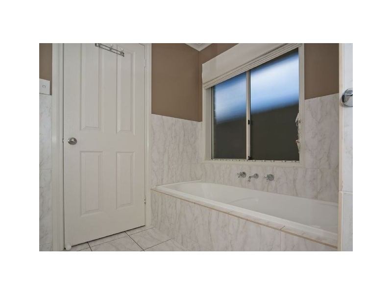 11 Pike Way, Evanston SA 5116