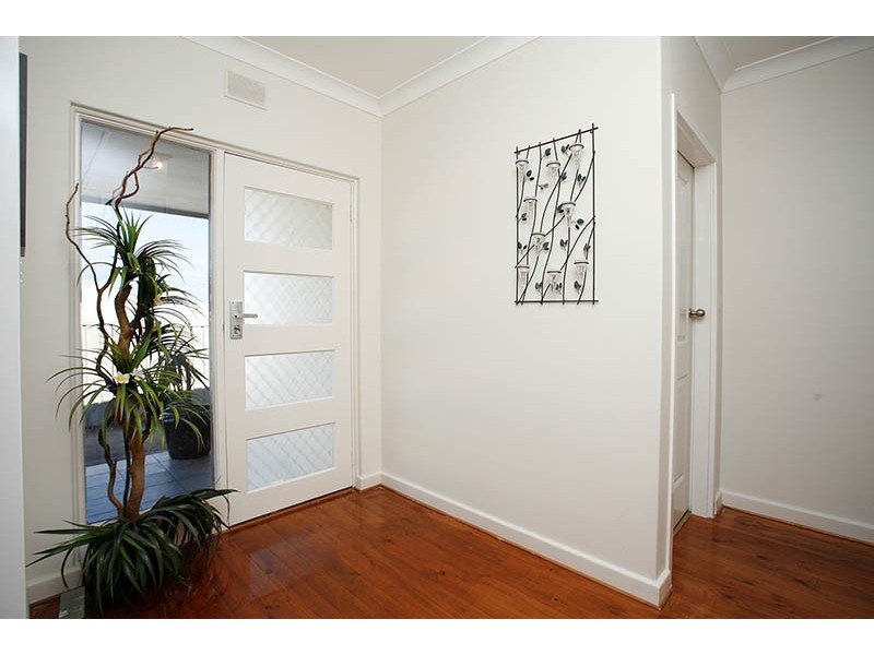 6 McGonigal Drive, Willaston SA 5118