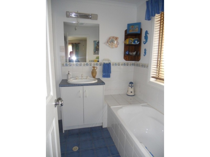 7 Holmes Street, Willaston SA 5118