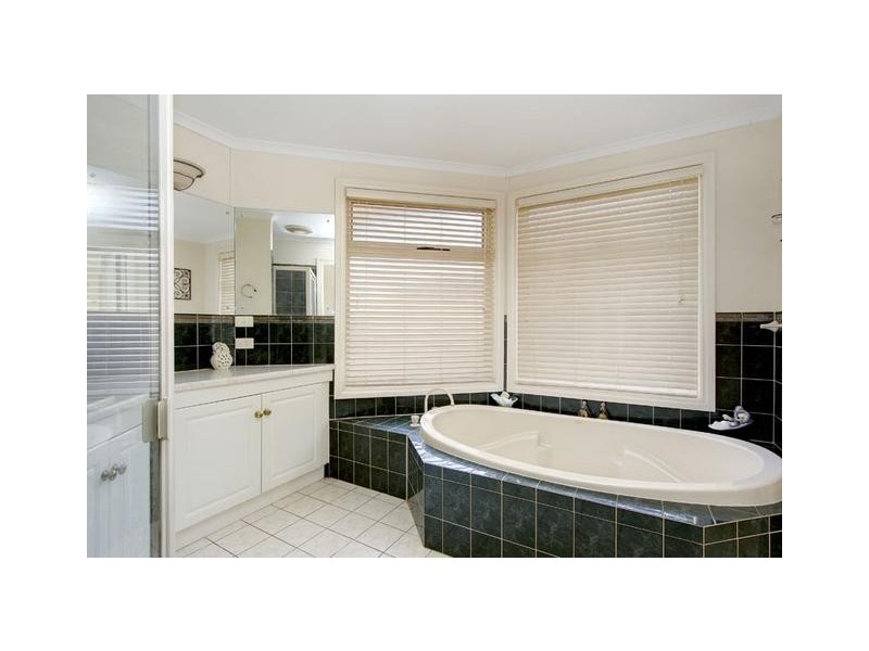 6 Gerlach Grove, Evanston Park SA 5116