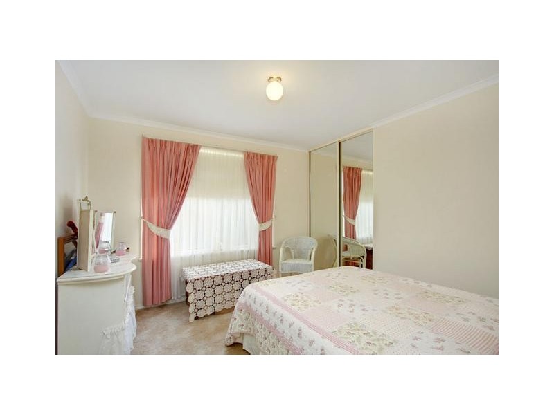 6 Gerlach Grove, Evanston Park SA 5116