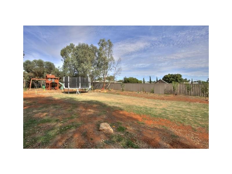 6 Gerlach Grove, Evanston Park SA 5116