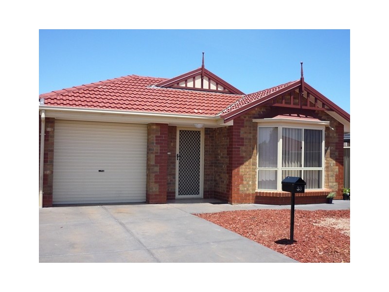 33 Strathaird Blvd, Smithfield SA 5114