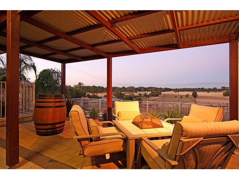 9 Jestina Court, Evanston SA 5116