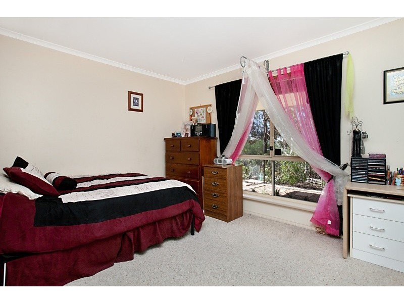 9 Jestina Court, Evanston SA 5116