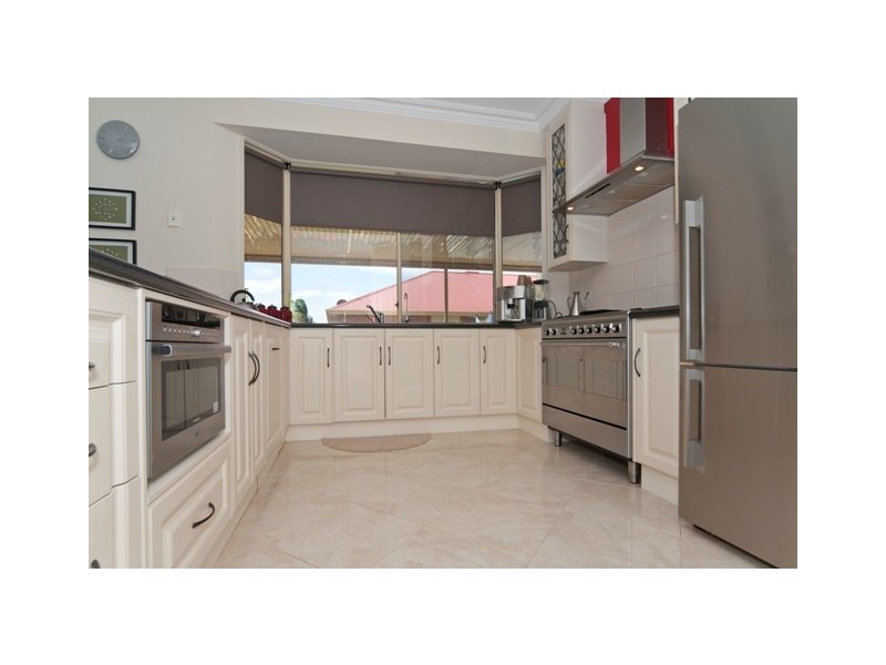 21 Ames Drive, Evanston Park SA 5116