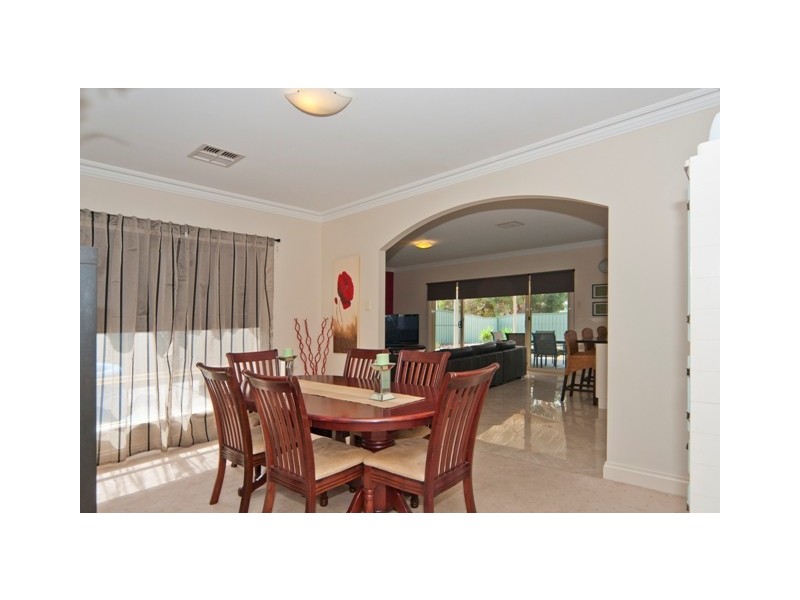 21 Ames Drive, Evanston Park SA 5116