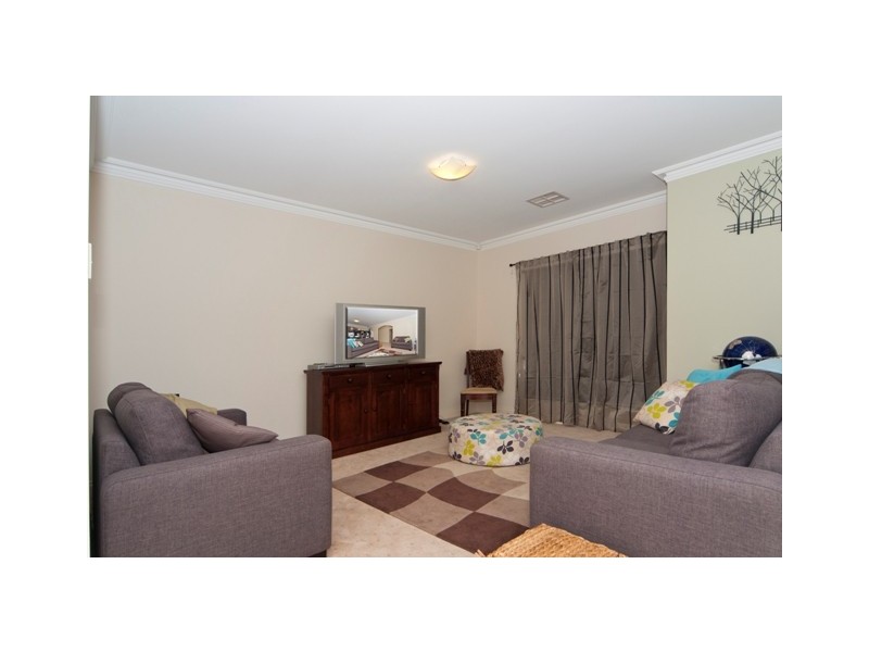 21 Ames Drive, Evanston Park SA 5116