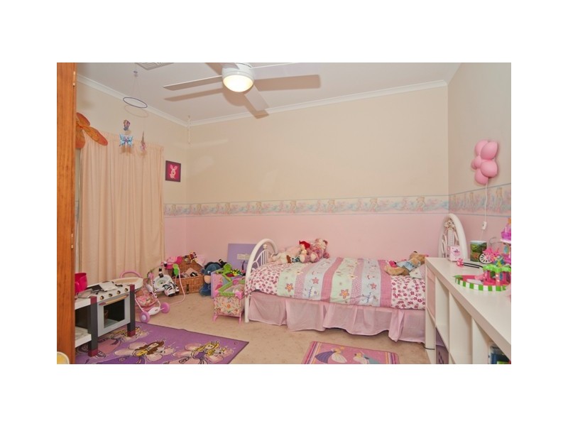 21 Ames Drive, Evanston Park SA 5116