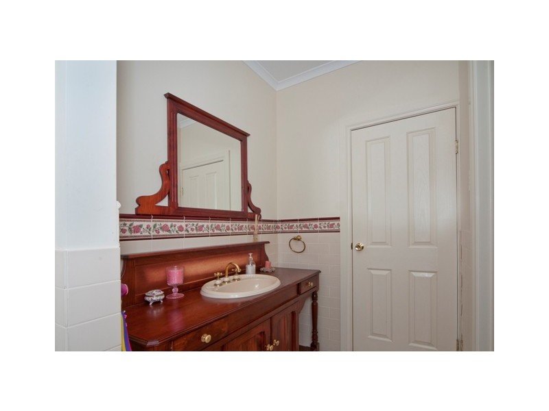 21 Ames Drive, Evanston Park SA 5116