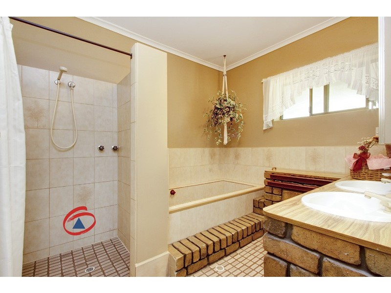 11 Ronda Avenue, Roseworthy SA 5371