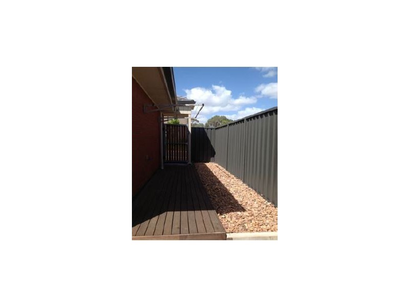 16 Hinckley St, Blakeview SA 5114
