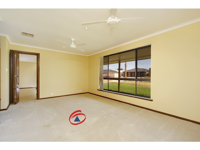 10 Olive Grove, Munno Para West SA 5115