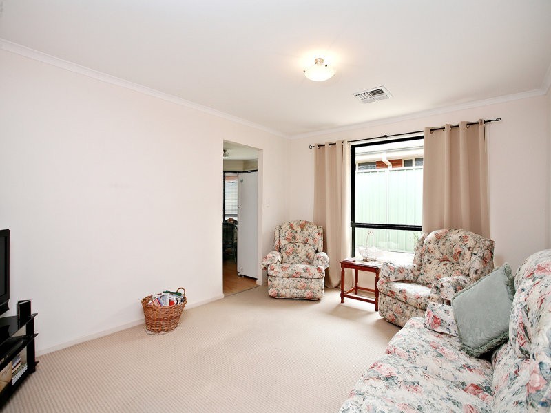 21 Lumsden Court, Evanston Park SA 5116