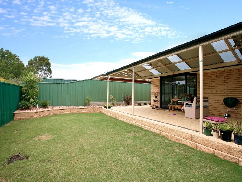 21 Lumsden Court, Evanston Park SA 5116