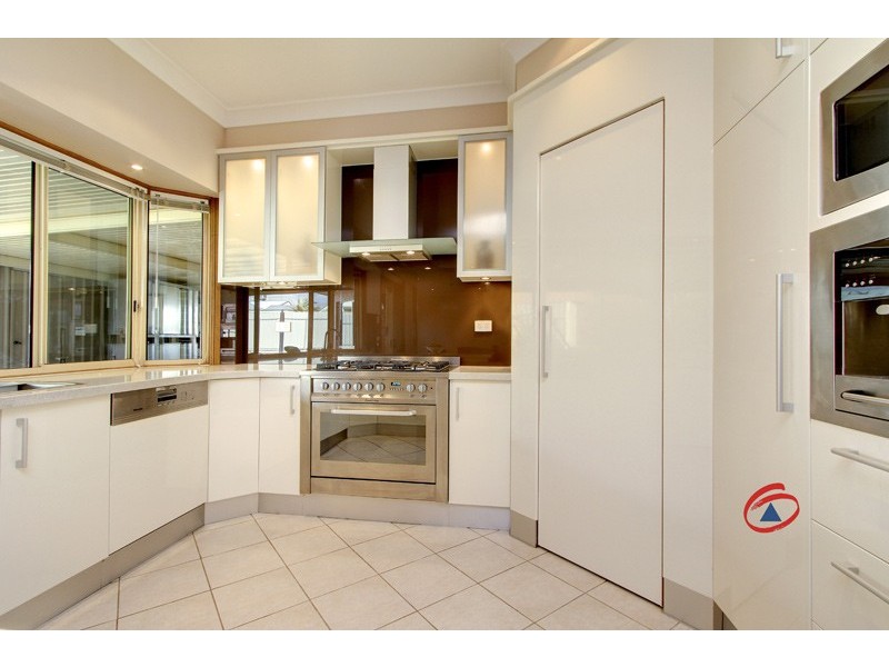 15 Greening Drive, Evanston Park SA 5116