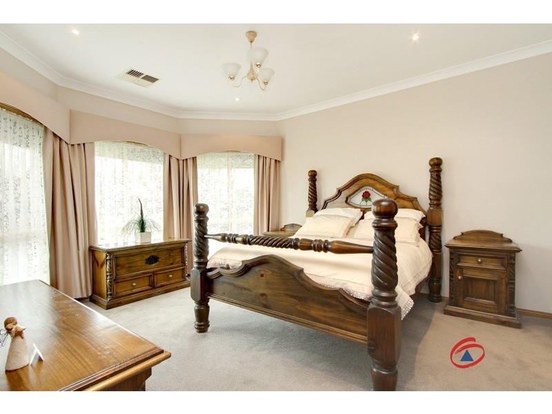 15 Greening Drive, Evanston Park SA 5116