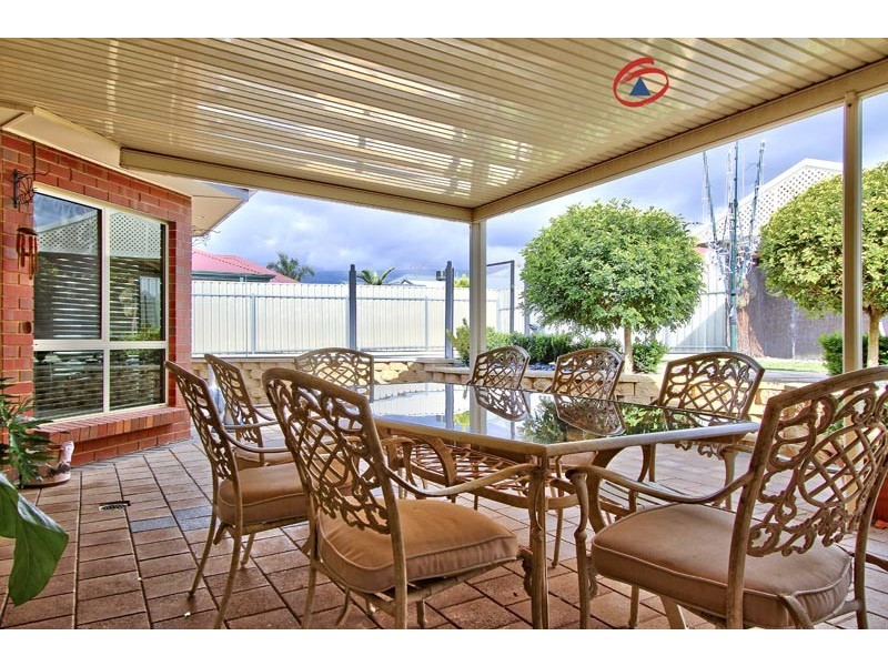 15 Greening Drive, Evanston Park SA 5116