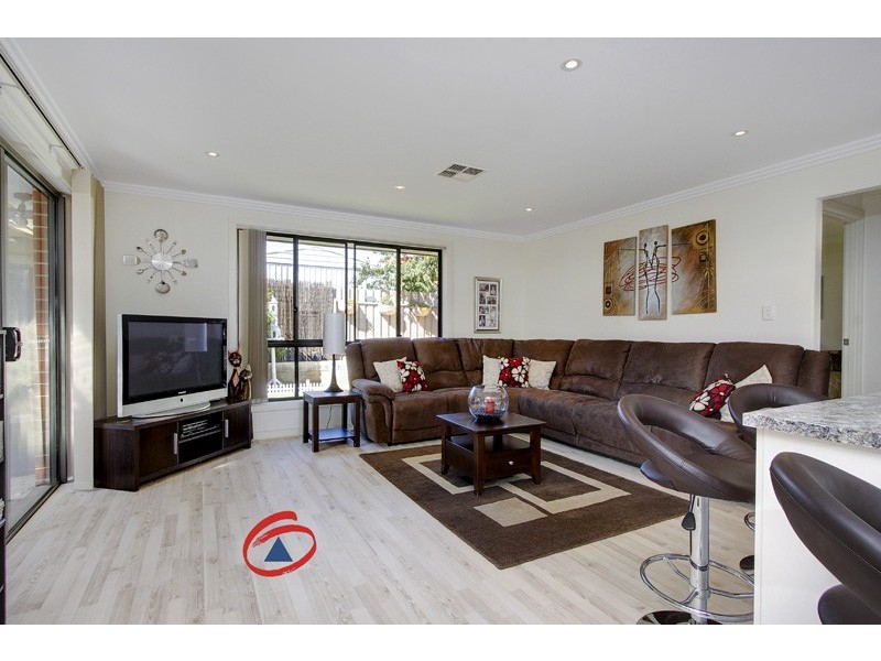 4 Sambell Court, Evanston Park SA 5116