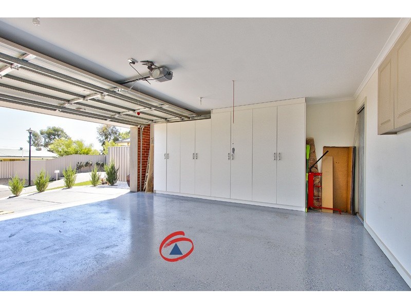 4 Sambell Court, Evanston Park SA 5116