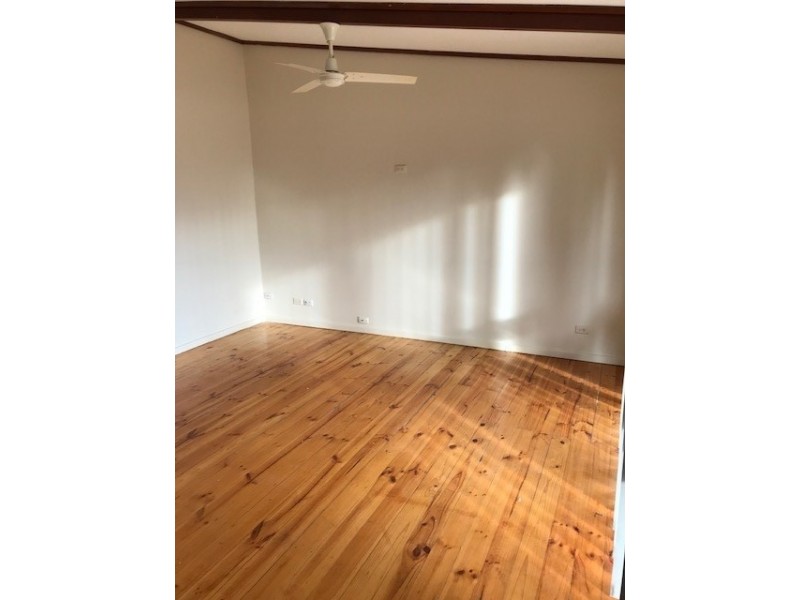 12 Nyenna Cr, Munno Para SA 5115