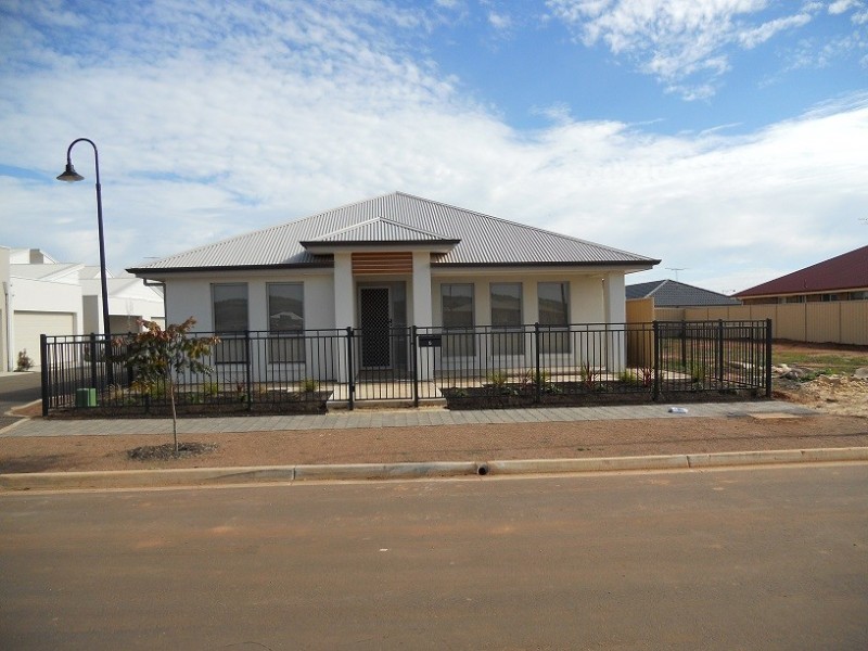 5 Streeton Road, Munno Para West SA 5115