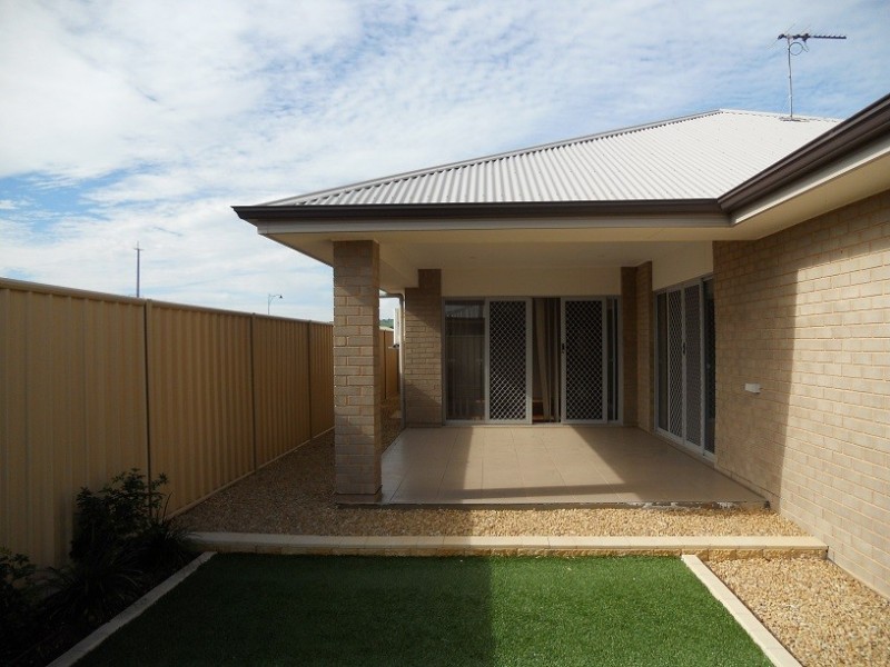 5 Streeton Road, Munno Para West SA 5115