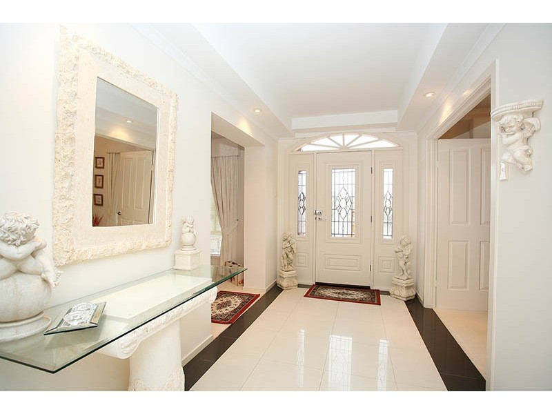 10 Rossiter Drive, Evanston Park SA 5116