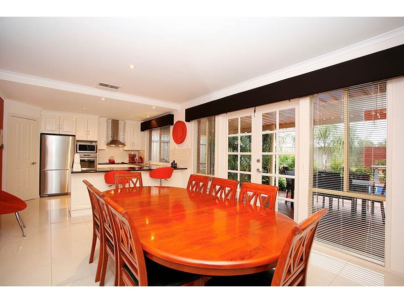 10 Rossiter Drive, Evanston Park SA 5116