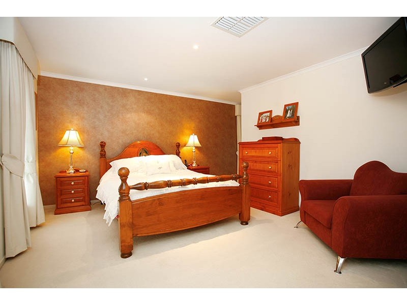 10 Rossiter Drive, Evanston Park SA 5116