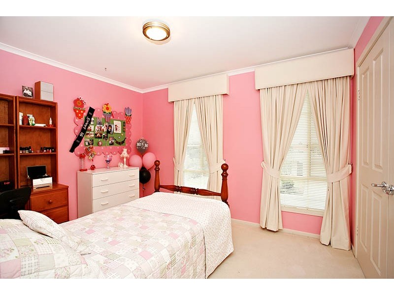 10 Rossiter Drive, Evanston Park SA 5116