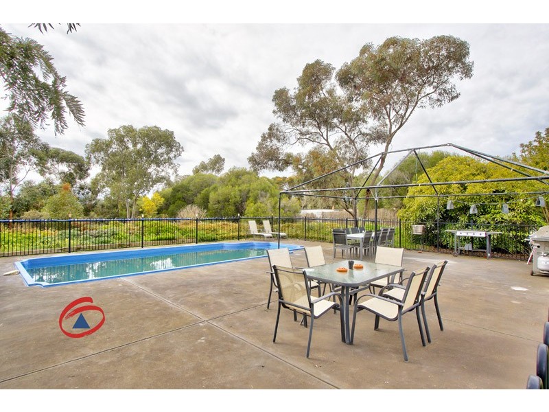 3 Pink Gum Drive, Cockatoo Valley SA 5351