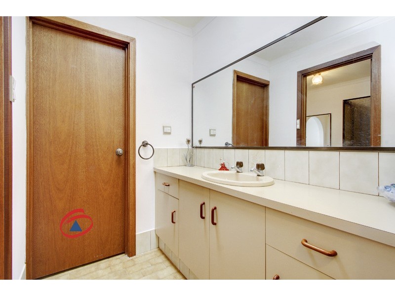 3 Pink Gum Drive, Cockatoo Valley SA 5351