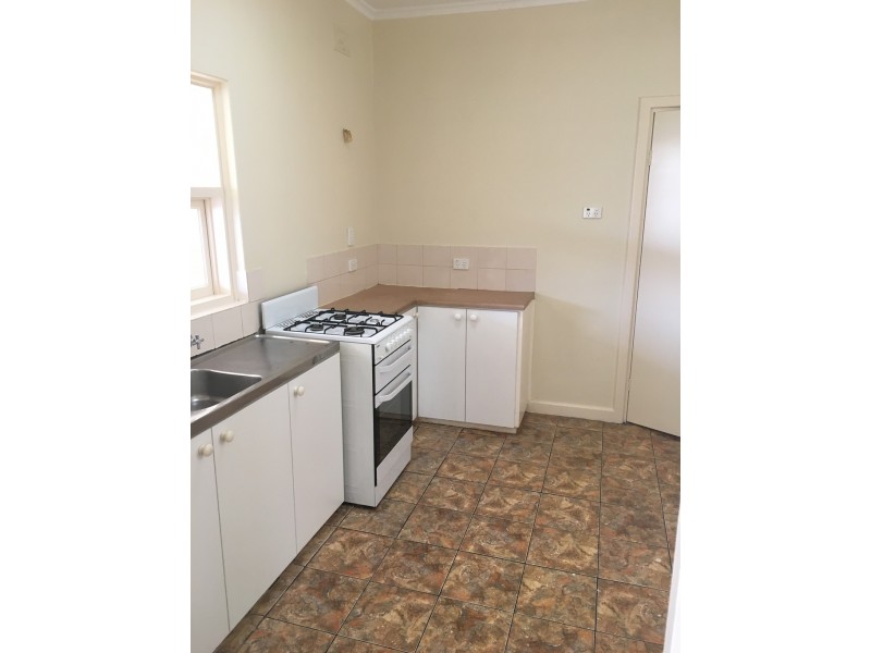 13 Milton Ave, Clearview SA 5085