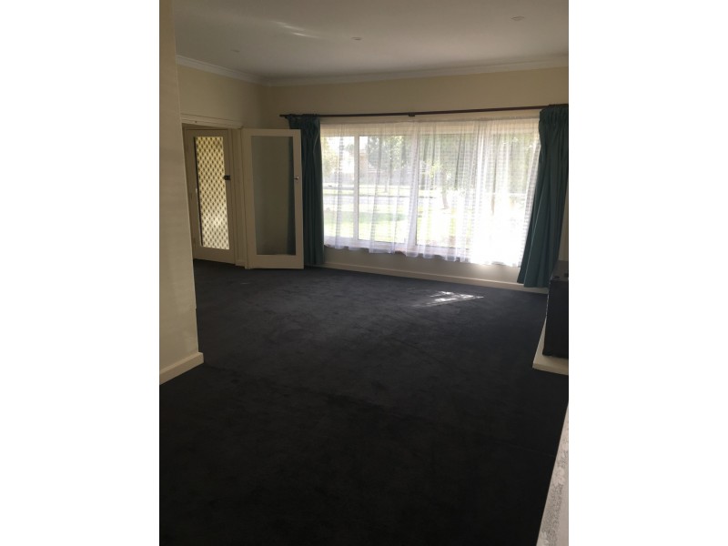 13 Milton Ave, Clearview SA 5085