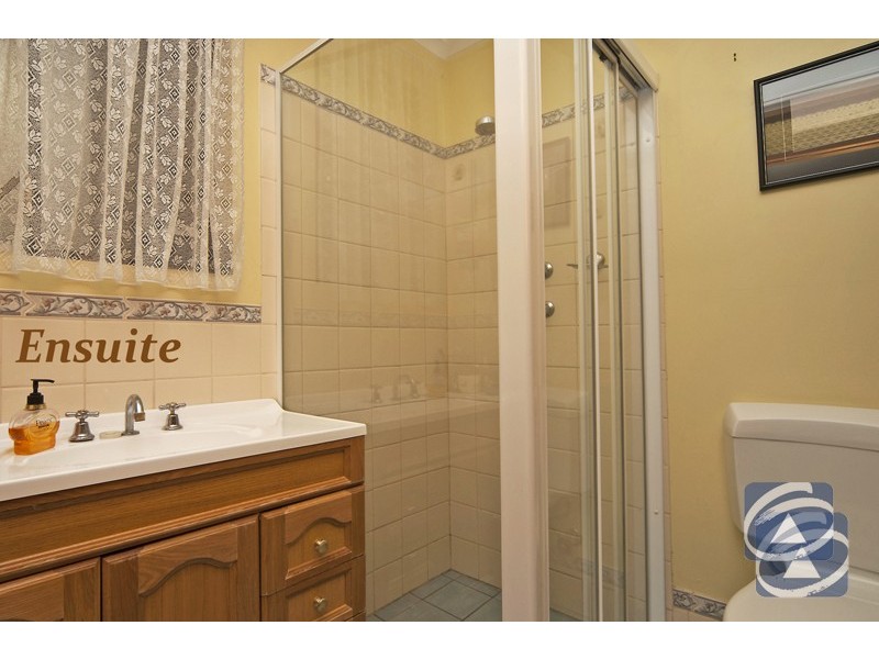 17 Chamberlain Road, Willaston SA 5118