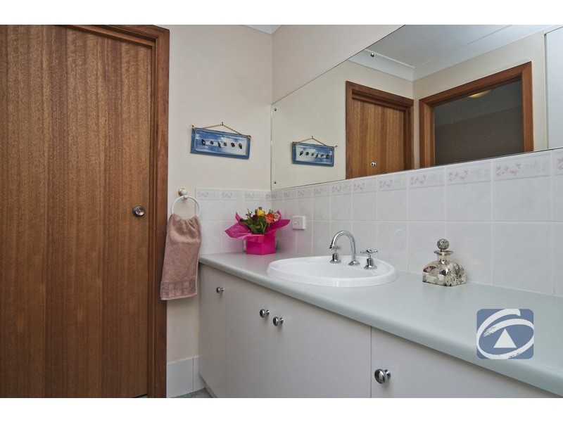12 Goldfinch Way, Hewett SA 5118
