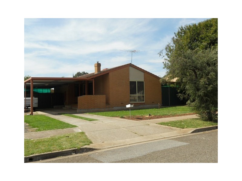 8 Aruma Crescent, Munno Para SA 5115