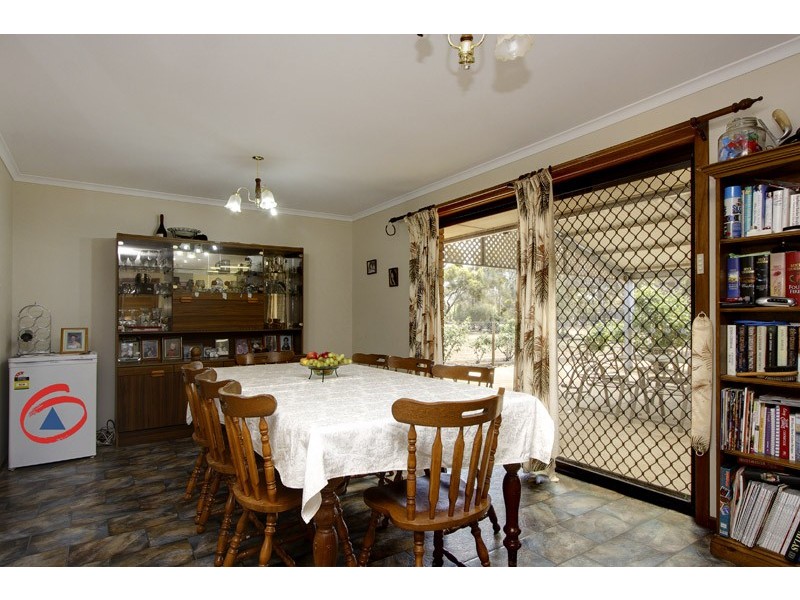 11 Connell Vale Road, Lewiston SA 5501