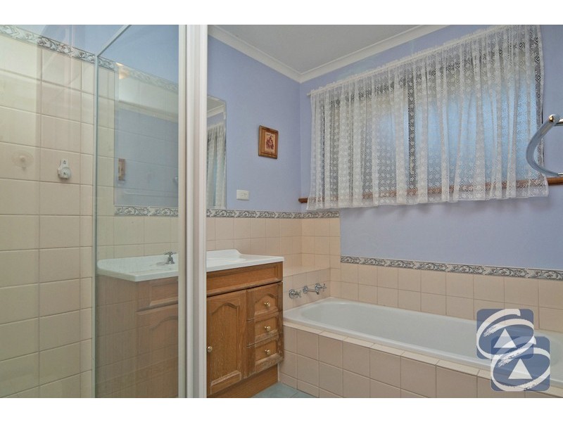 17 Chamberlain Rd, Willaston SA 5118