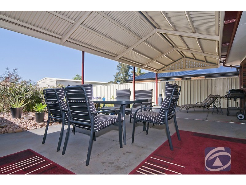 17 Chamberlain Rd, Willaston SA 5118