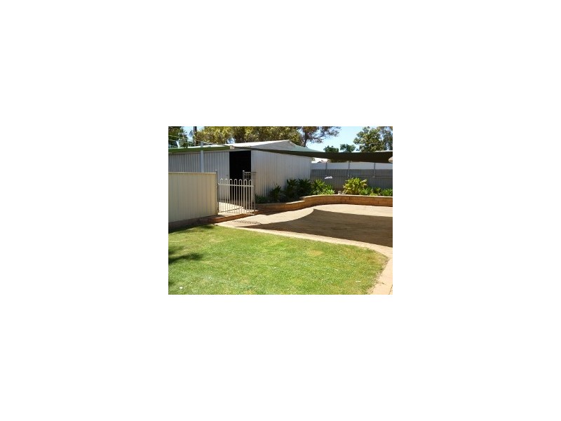 29 St Albans Rd, Evanston Park SA 5116