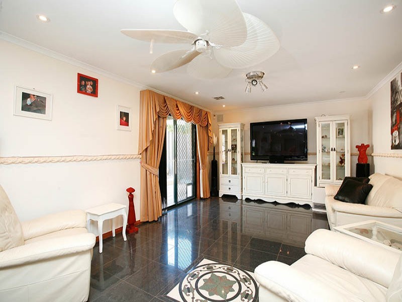 22 McGahan Crescent, Gawler East SA 5118