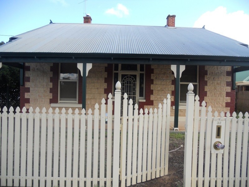 32 Paxton St, Willaston SA 5118